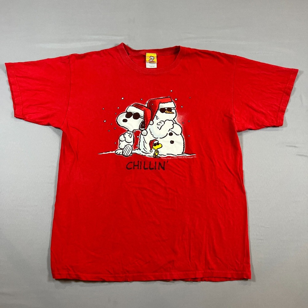 Gildan T Shirt Mens Large Red Peanuts Snoopy Chillin Christmas Graphic Crew Neck